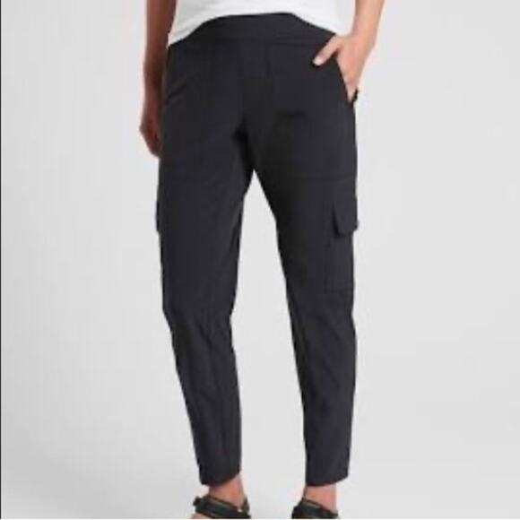 Athleta Chelsea Utility Jogger Pants Woman's 4 Black Lightweight Relaxed Fit - Picture 1 of 16